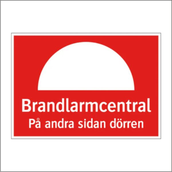 Brandlarmcentral på andra sidan dörren
